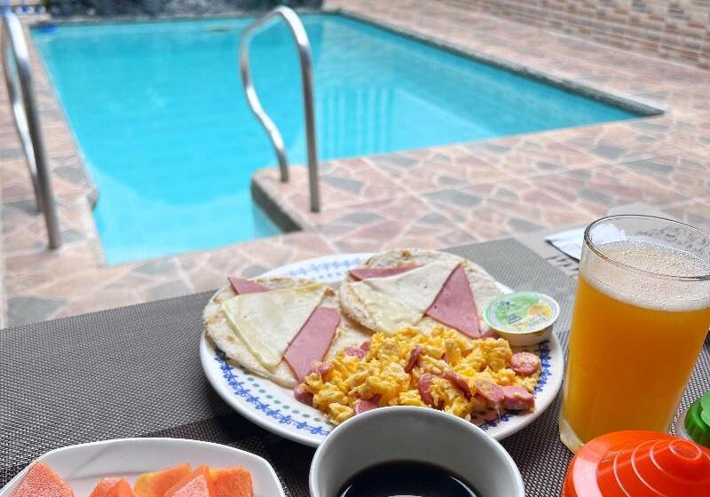 هتل Colores Boutique