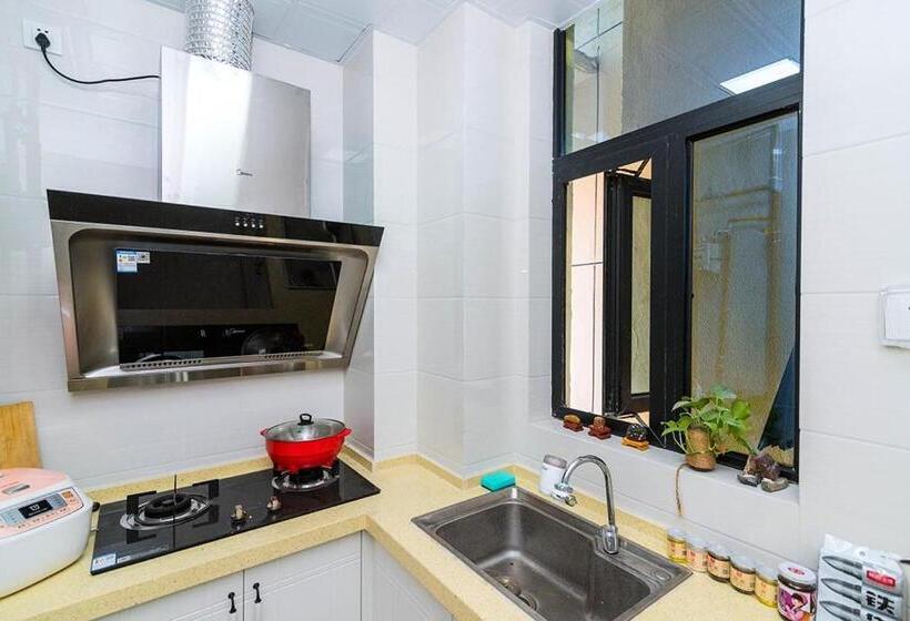 فندق Luoyang City, Henan Province. Waterfront International