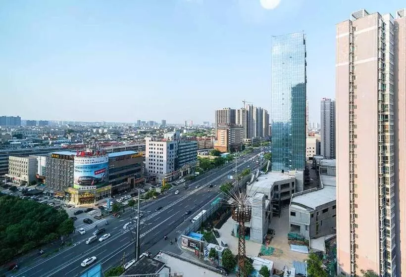 هتل Luoyang City, Henan Province. Waterfront International
