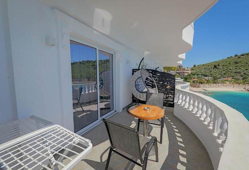 ホテル Villa Juna Beach