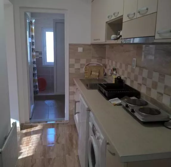 پانسیون Apartmani Mimi