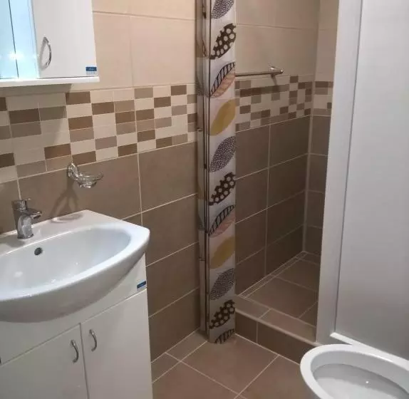 پانسیون Apartmani Mimi