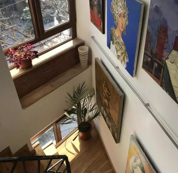 پانسیون Gallery Guesthouse