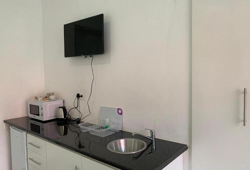 بنسيون One More Nap Self Catering