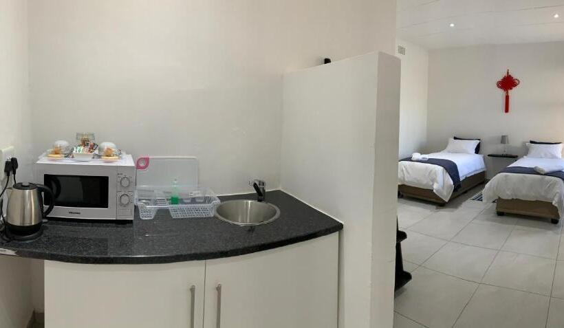 بنسيون One More Nap Self Catering