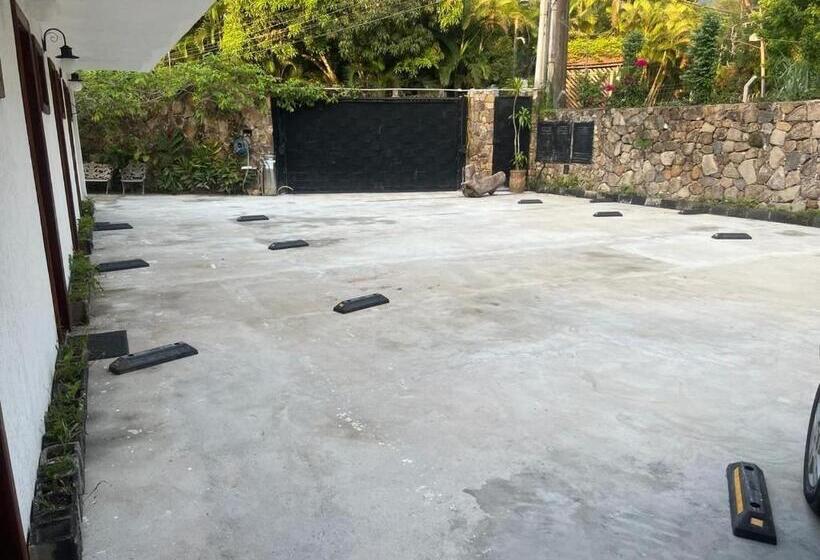 פנסיון Suítes Vista Pro Mar Ilhabela