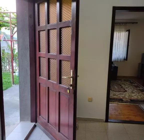 پانسیون Topholiday