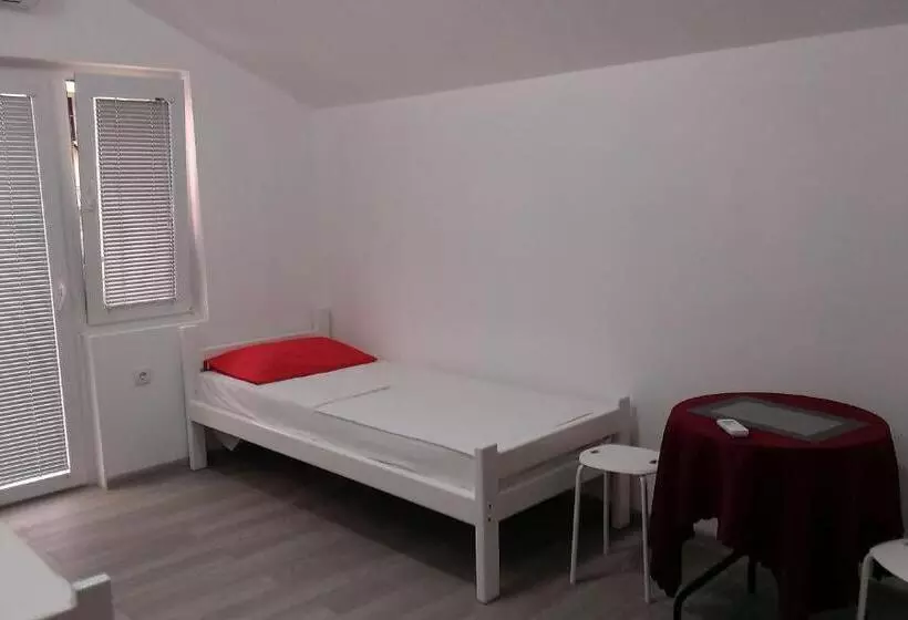 پانسیون Topholiday