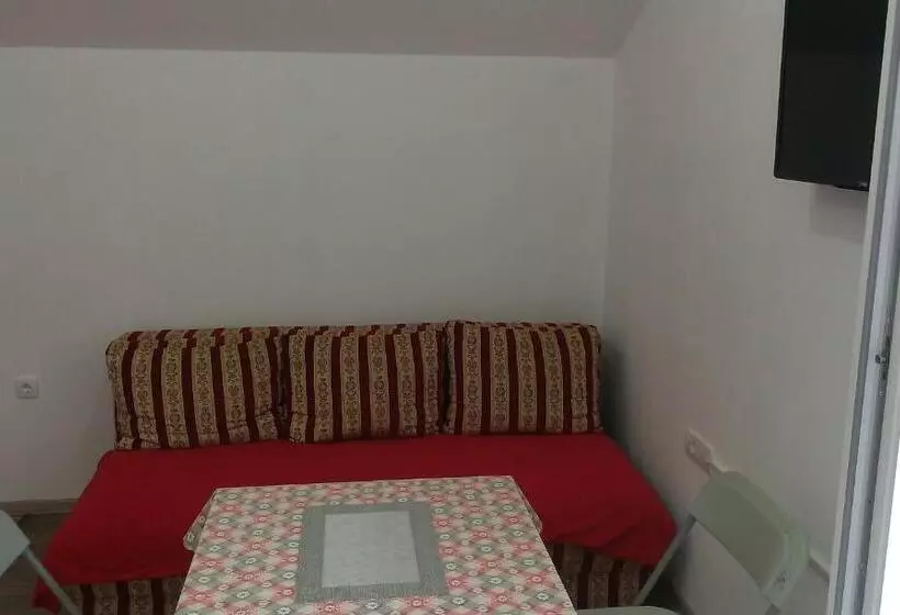 پانسیون Topholiday