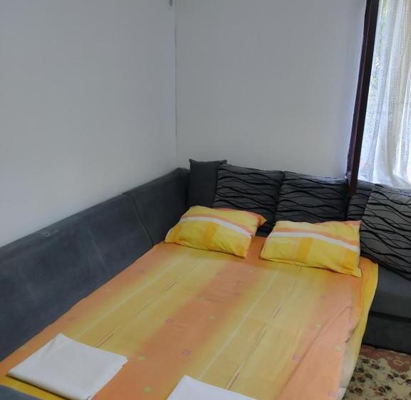 پانسیون Topholiday