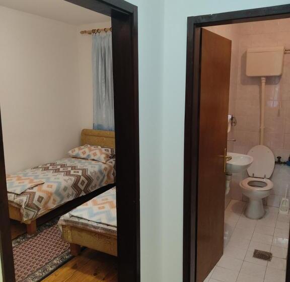 پانسیون Topholiday