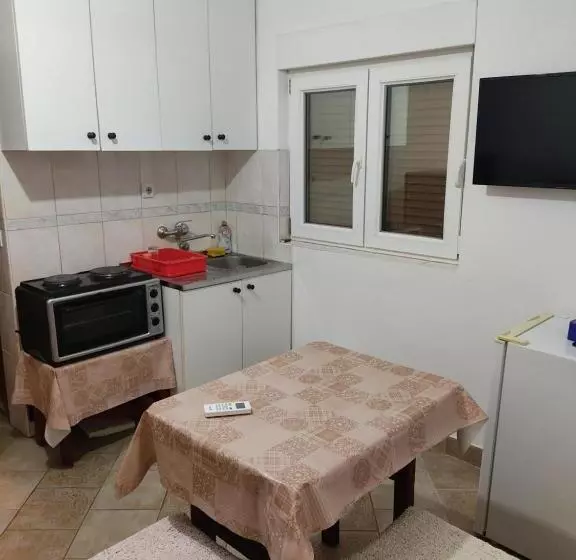 پانسیون Topholiday