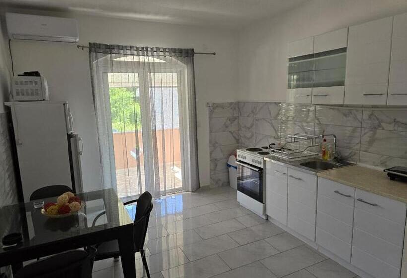 پانسیون Vila Cattleya