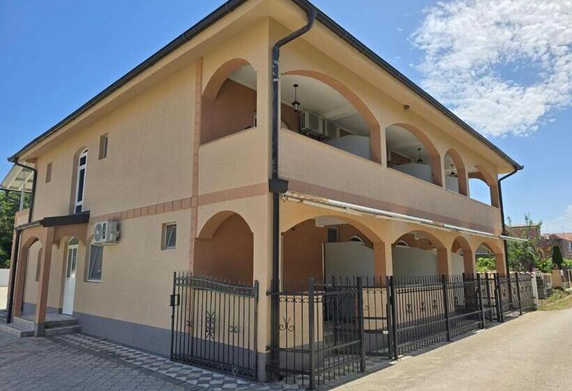 پانسیون Vila Cattleya