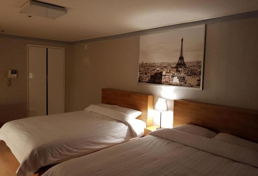 Stay And Co Residence