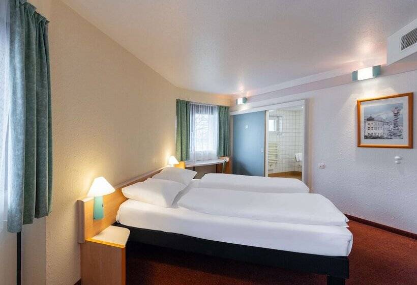 B&B HOTEL Wuppertal-City