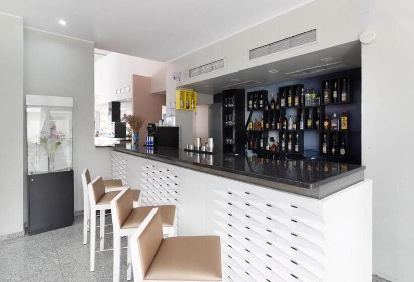 هتل Amadeos Matosinhos Porto