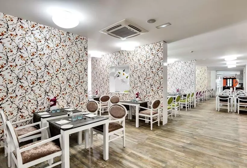 Отель Barcelo Teguise Beach - Adults Only