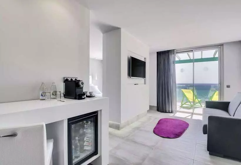 Отель Barcelo Teguise Beach - Adults Only