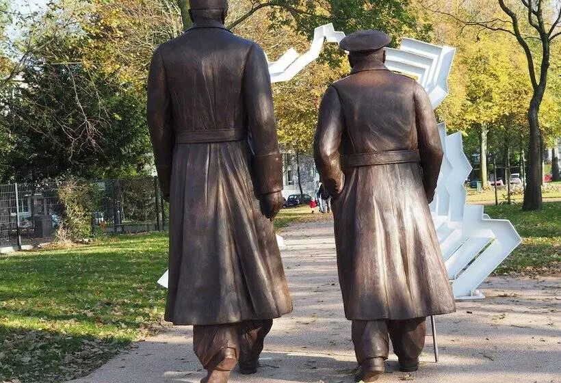 ホテル Ibis Calais Car Ferry