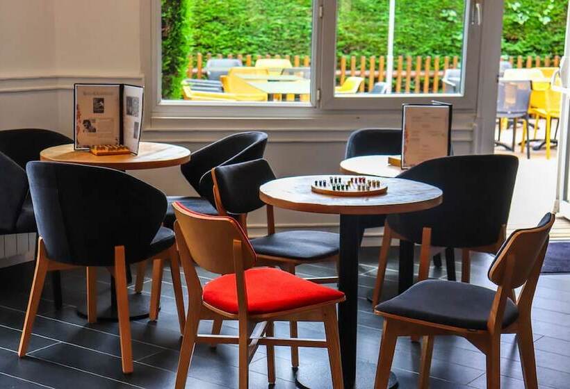 בית מלון כפרי Ibis Calais Car Ferry