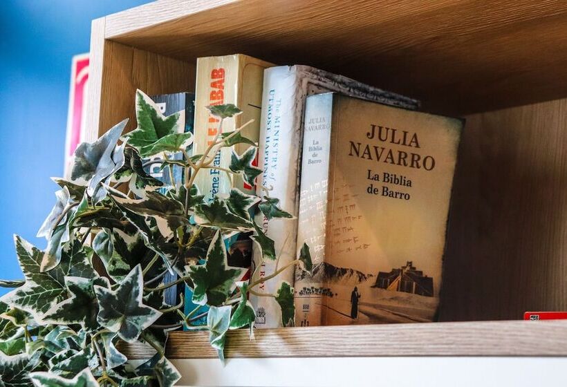 בית מלון כפרי Ibis Calais Car Ferry