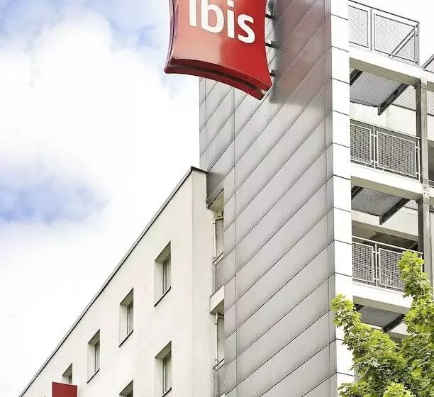 בית מלון כפרי Ibis Krakow Centrum