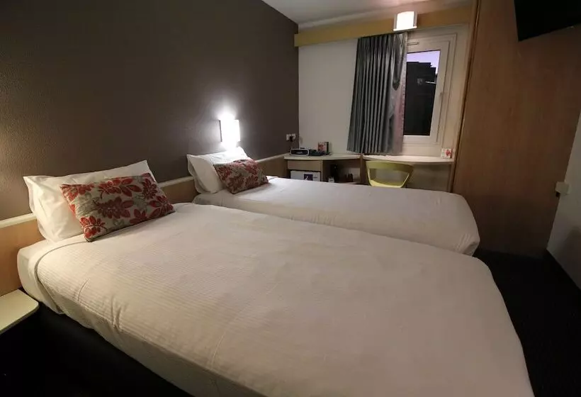 Отель Ibis Newcastle