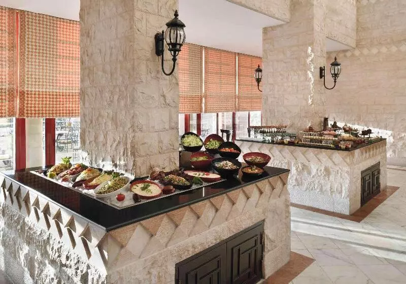 هتل Grand Mercure Petra