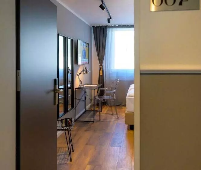 Отель Nikii City