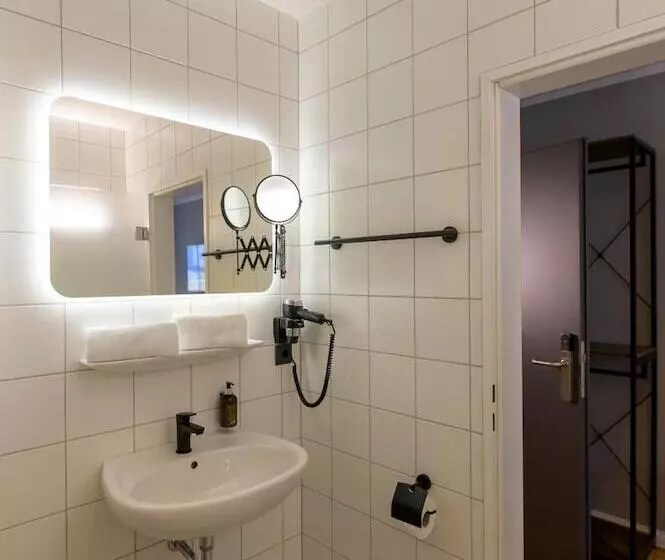 Отель Nikii City