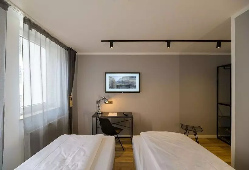 Отель Nikii City