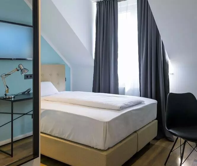 Отель Nikii City