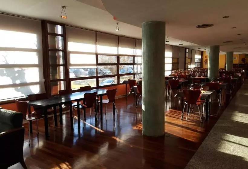 ホテル Puigcerdà