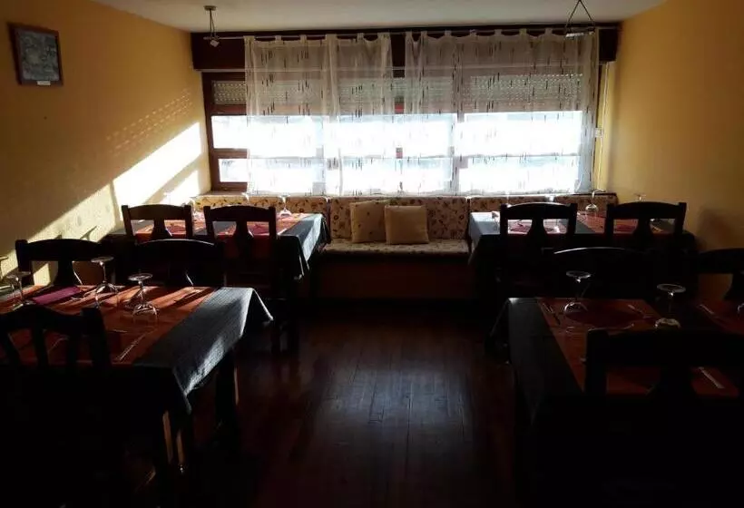 ホテル Puigcerdà