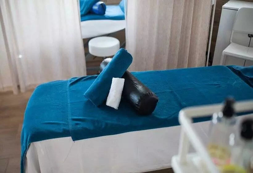 ホテル Servatur Waikiki