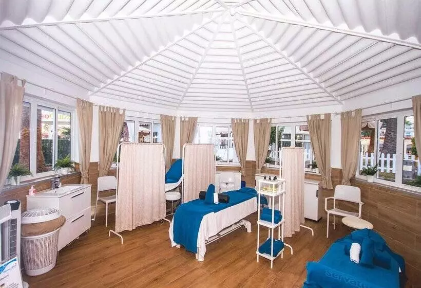 ホテル Servatur Waikiki