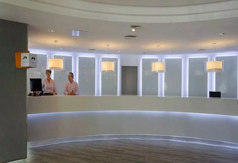 ホテル Servatur Waikiki