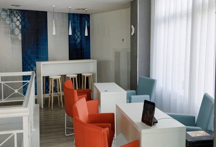 בית מלון כפרי Servatur Waikiki