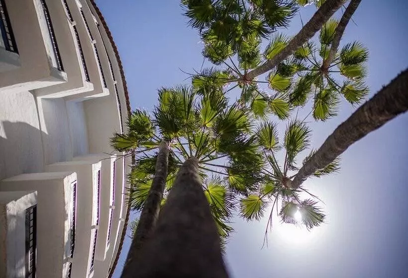 ホテル Servatur Waikiki