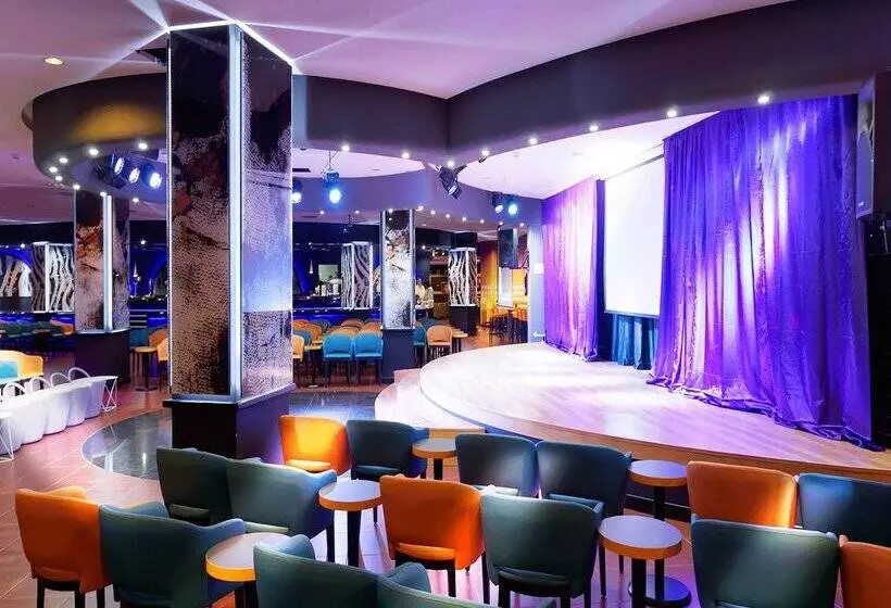 ホテル Servatur Waikiki