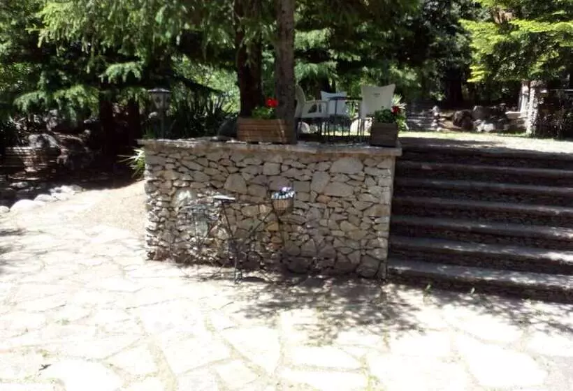 בית מלון כפרי Vallibierna