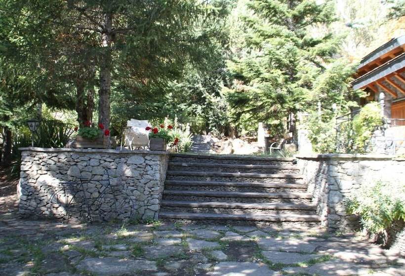 ホテル Vallibierna