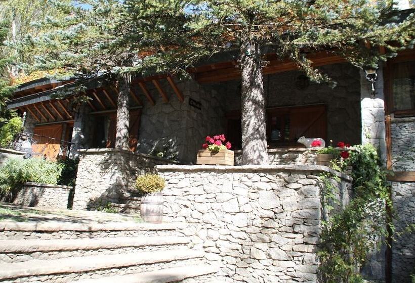 ホテル Vallibierna