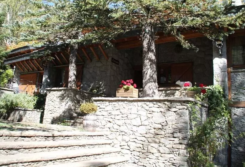 בית מלון כפרי Vallibierna