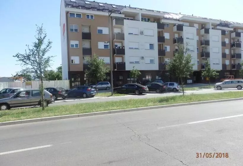 Retkeilymaja Apartment Erika