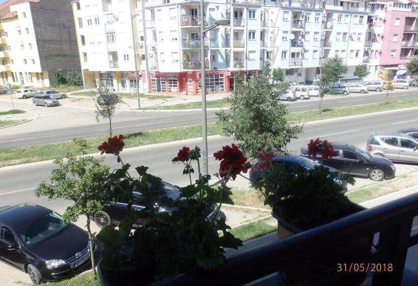 هاستل Apartment Erika