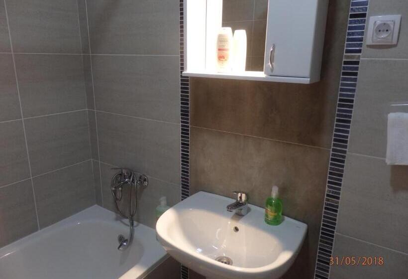 هاستل Apartment Erika