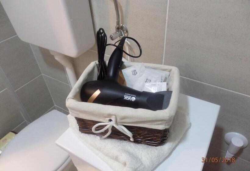 هاستل Apartment Erika