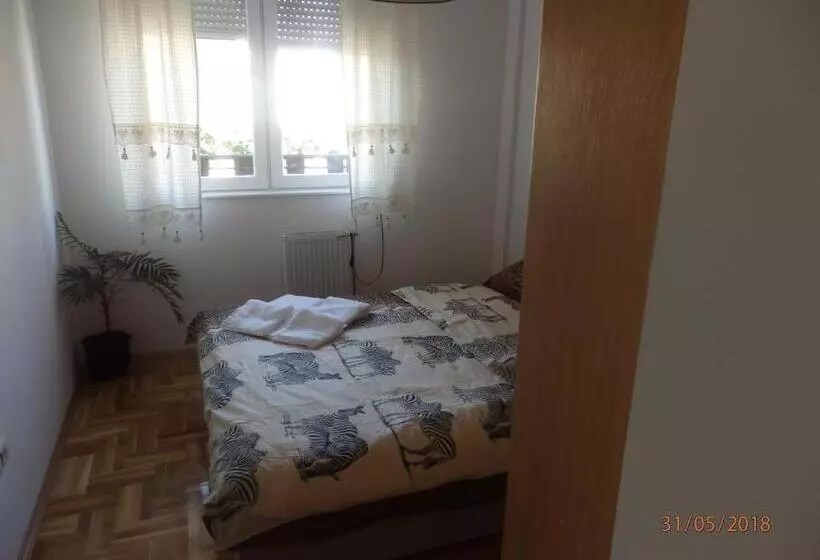 Retkeilymaja Apartment Erika